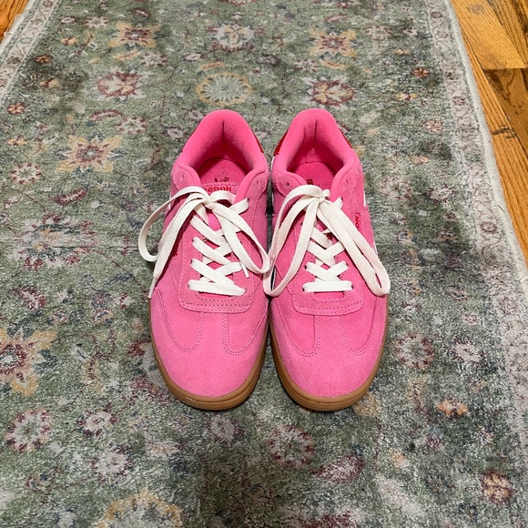 Reebok Women's Pink Sneakers - Suede - Picture 2 of 6